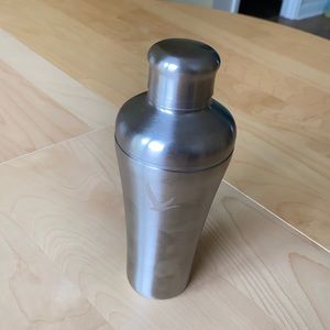 Cocktail shaker